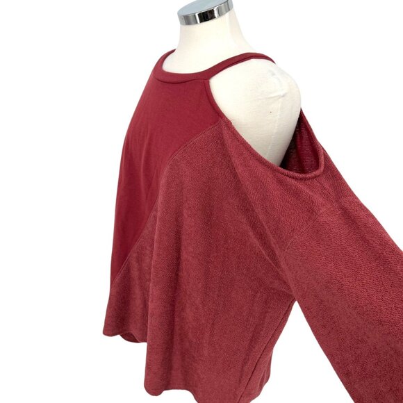Gilli Asymmetrical Cold Shoulder Relaxed Pullover Top Berry Red Size 2X NWT - Picture 5 of 10